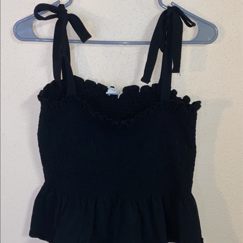 Black tank top w ties